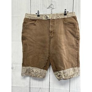 No Brand Upcycled Plus Size Brown Denim Capri Shorts with Paisley Print